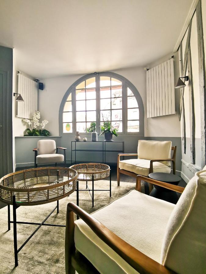 La Ferté-Gaucher Logis Hotel & Restaurant Du Sauvage מראה חיצוני תמונה