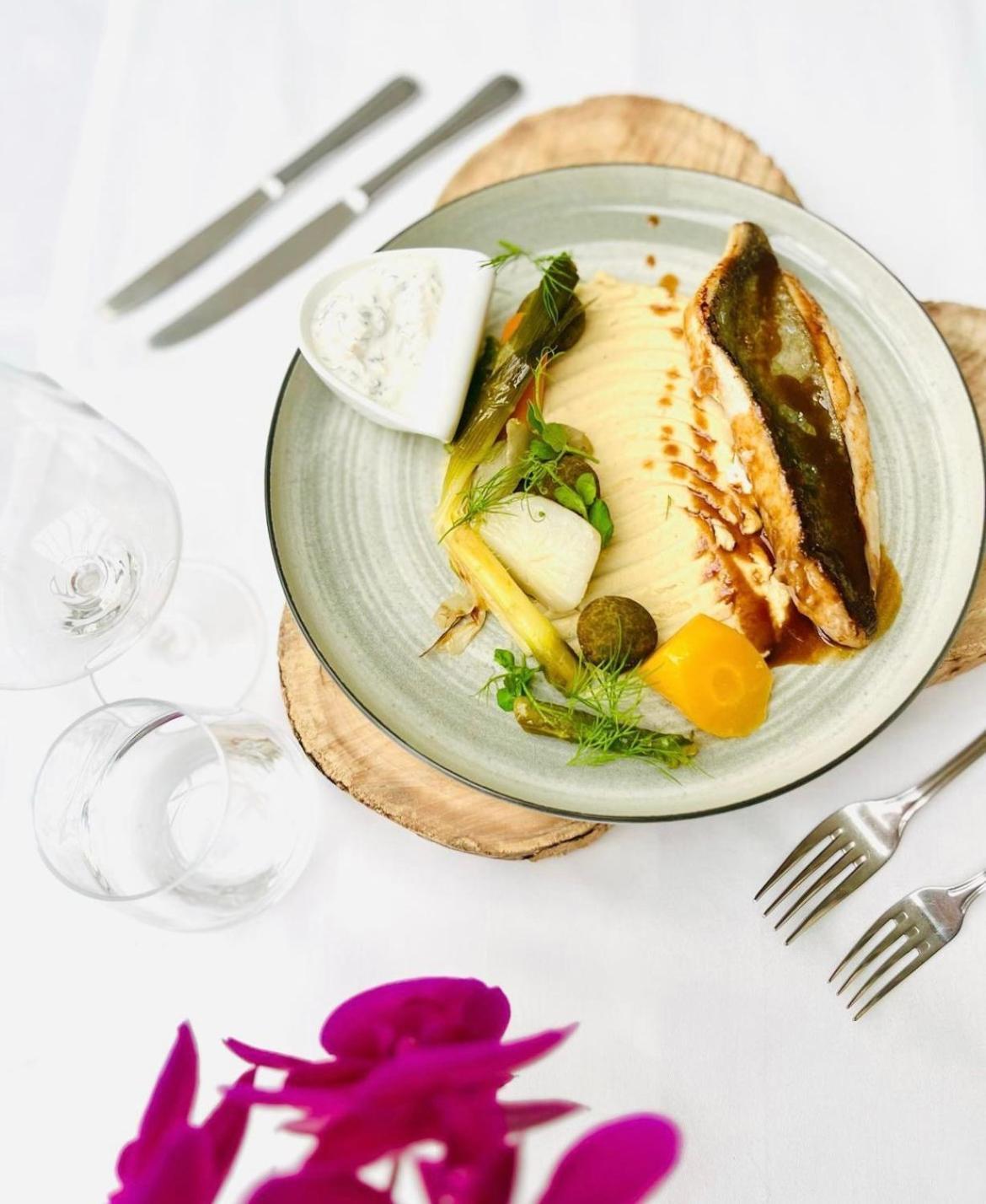 La Ferté-Gaucher Logis Hotel & Restaurant Du Sauvage מראה חיצוני תמונה