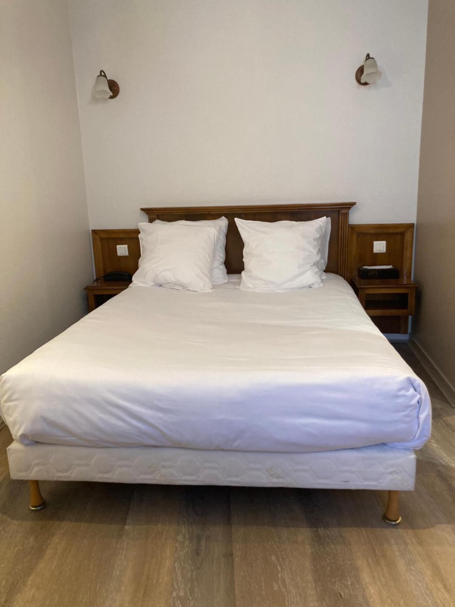La Ferté-Gaucher Logis Hotel & Restaurant Du Sauvage מראה חיצוני תמונה